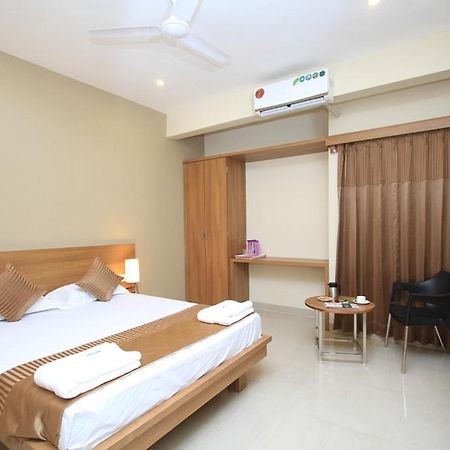 Samasth Rooms And Suits Mysore Buitenkant foto
