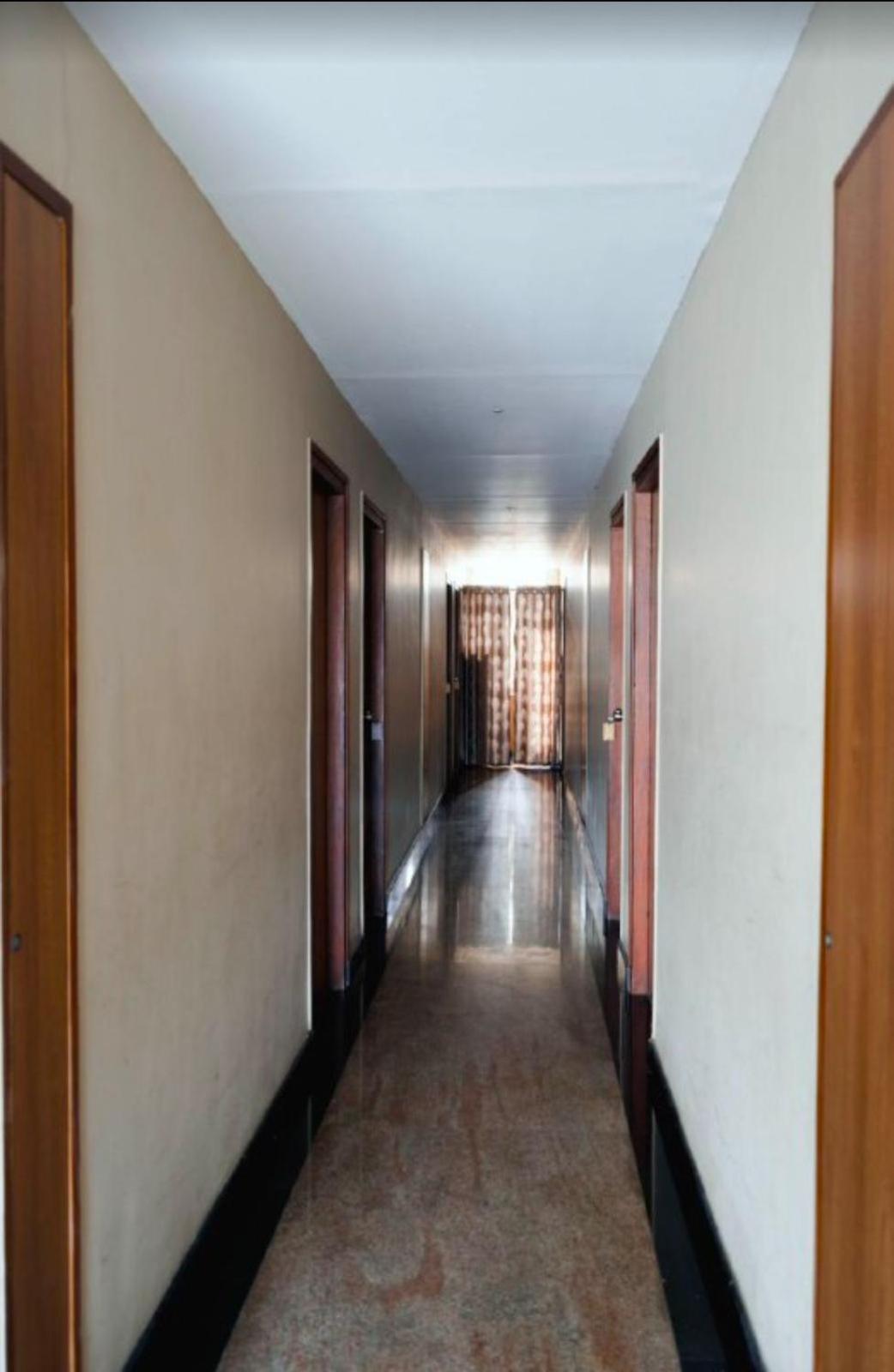 Samasth Rooms And Suits Mysore Buitenkant foto