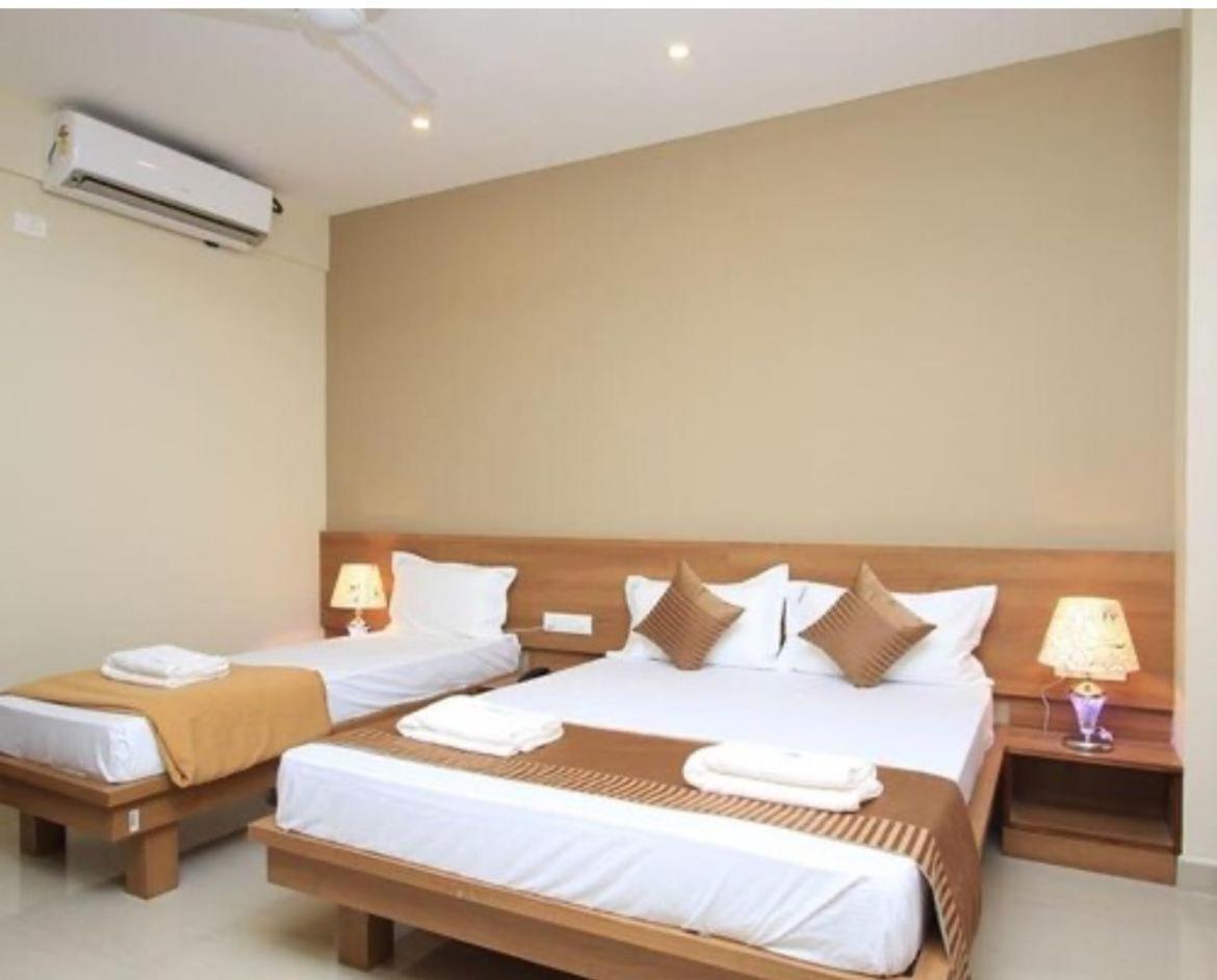 Samasth Rooms And Suits Mysore Buitenkant foto