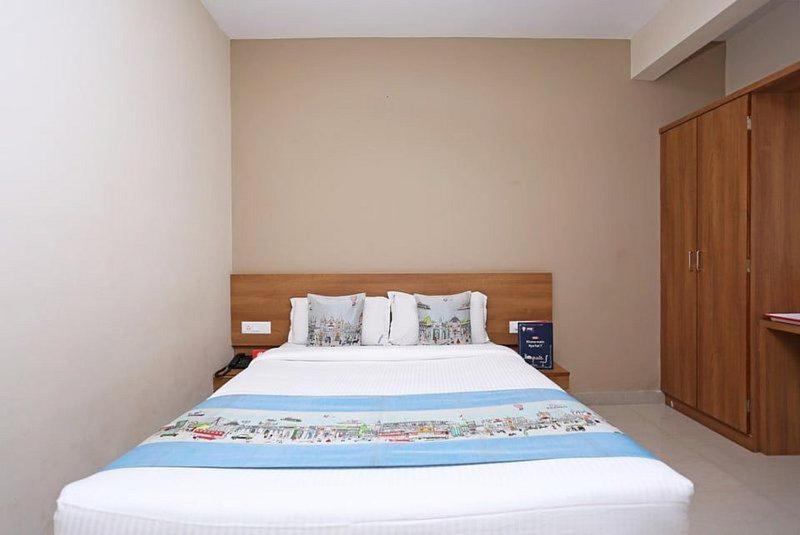 Samasth Rooms And Suits Mysore Buitenkant foto
