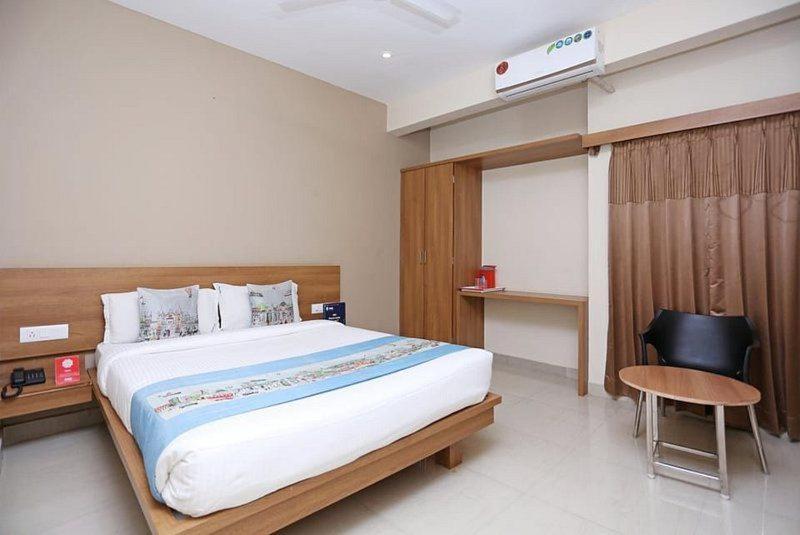 Samasth Rooms And Suits Mysore Buitenkant foto